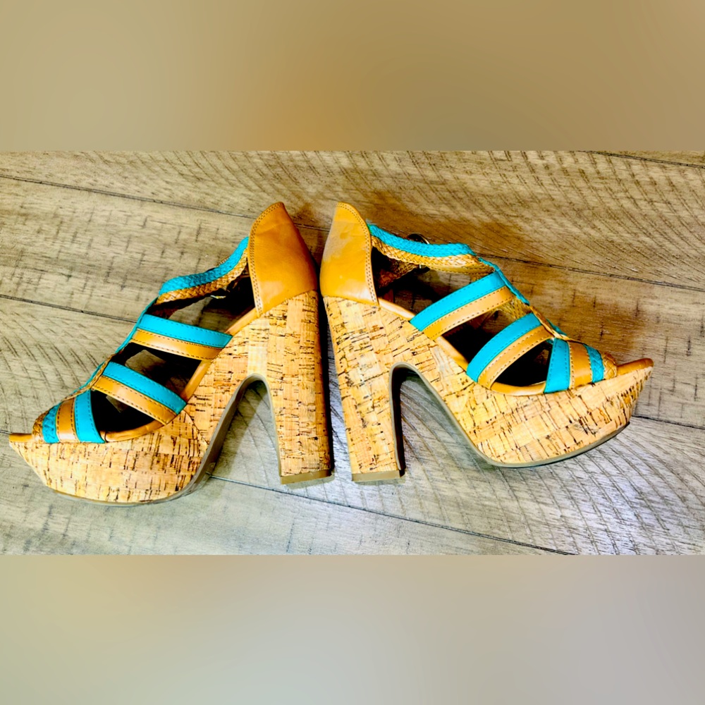 BCBG Heel Peep-toe, size 6.5